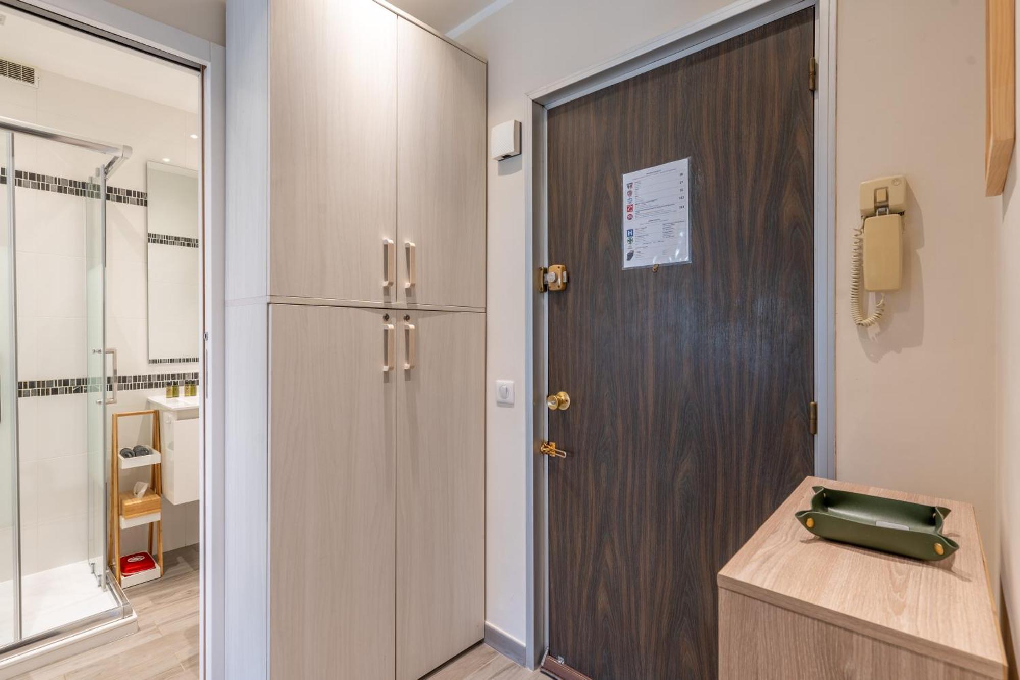 Fabuleux Appartement 2 Personnes Au Coeur De Menton, Climatise Et Proche Gares Routiere Et Sncf Exterior photo